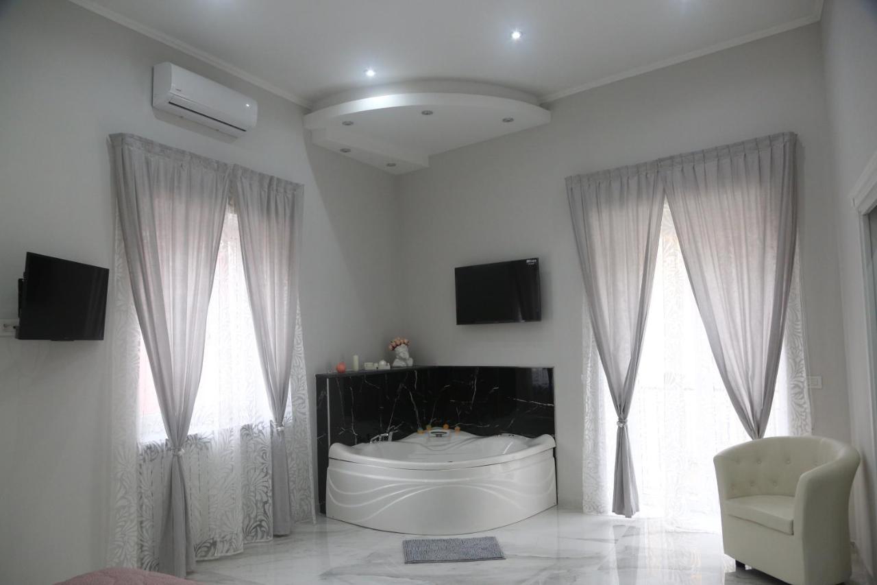Opera Home Napoli ภายนอก รูปภาพ