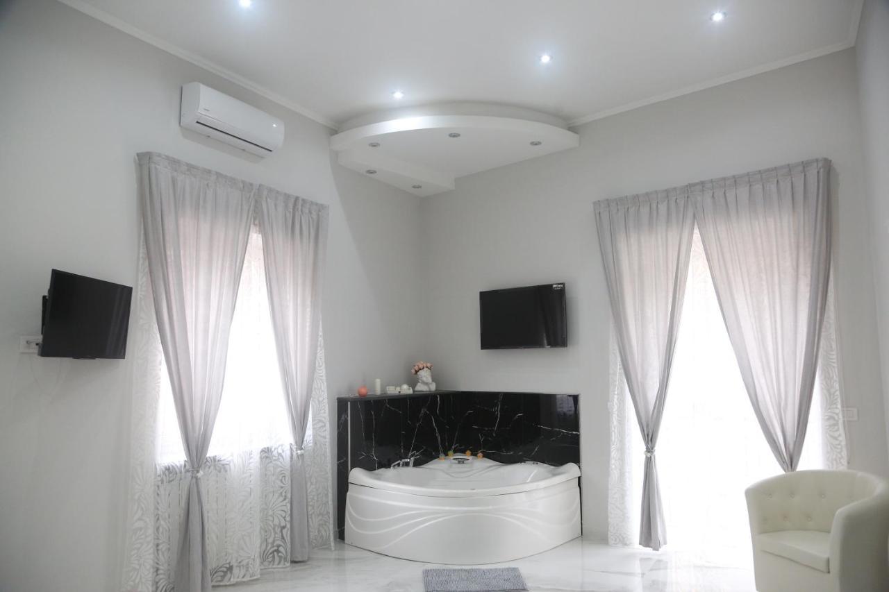 Opera Home Napoli ภายนอก รูปภาพ