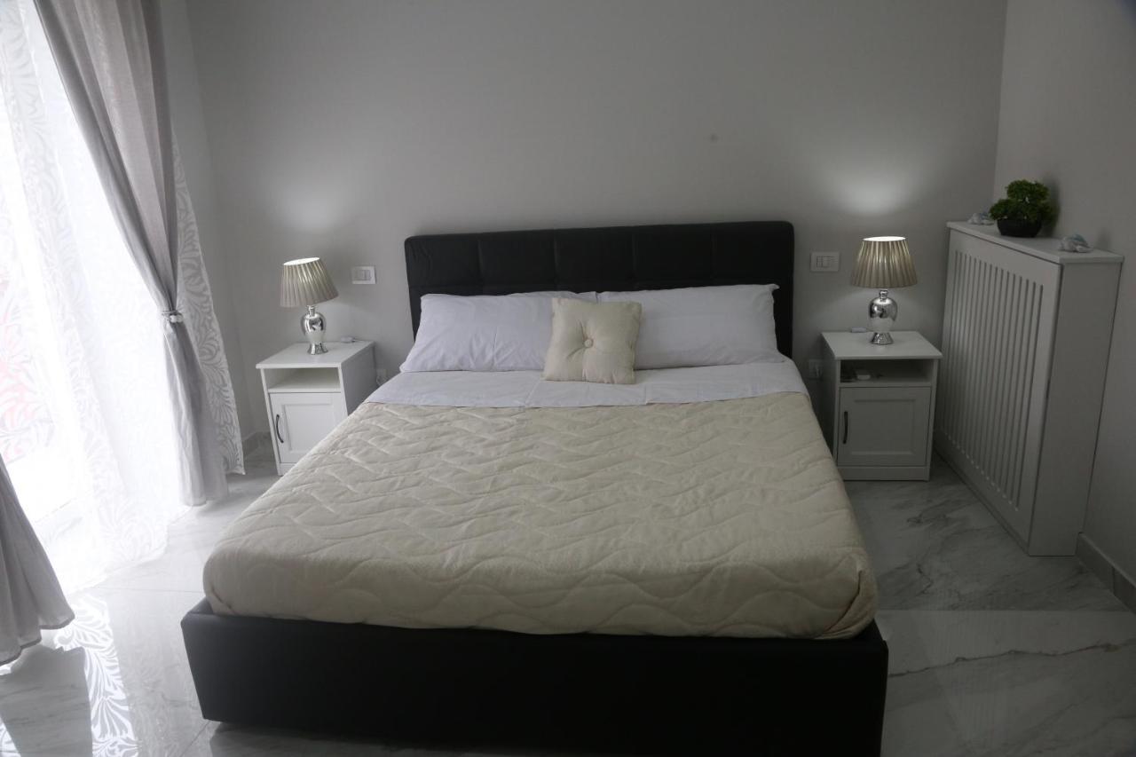 Opera Home Napoli ภายนอก รูปภาพ